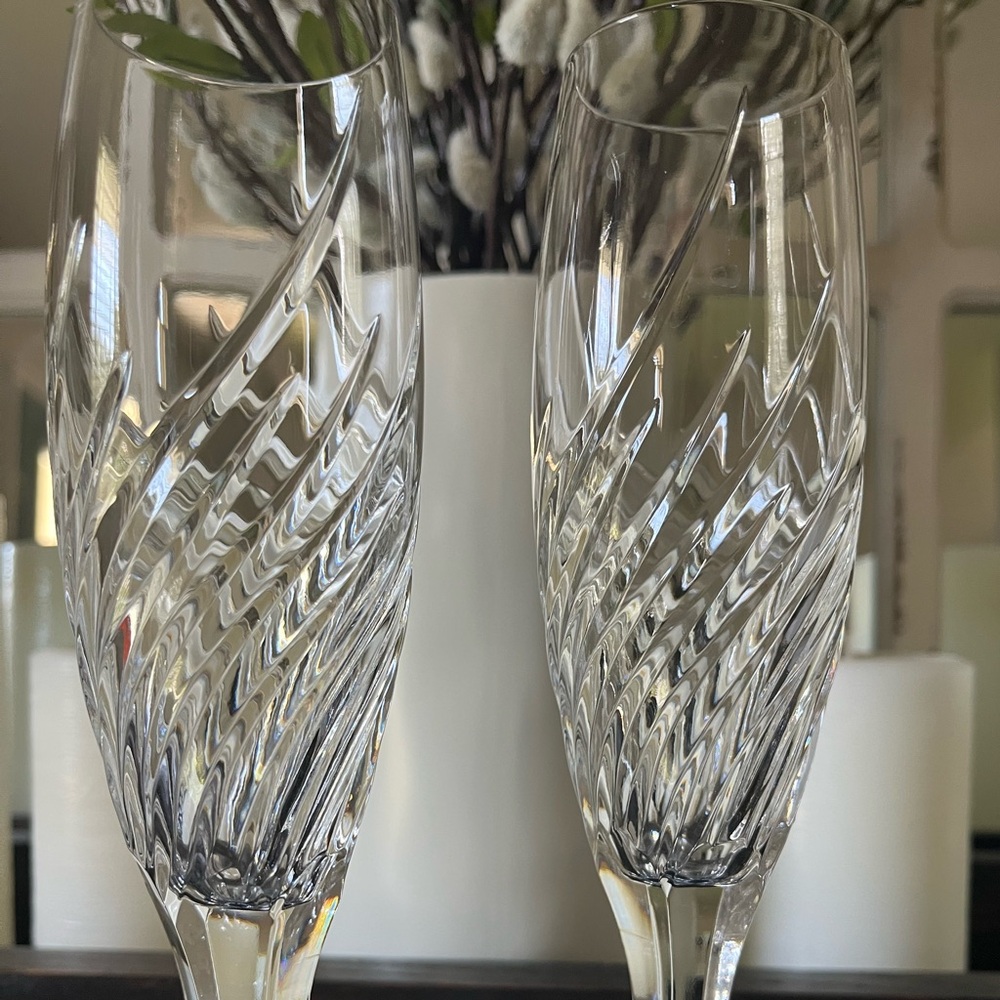 NWOT MIKASA Elegant Crystal Champagne Flutes - Picture 4 of 8